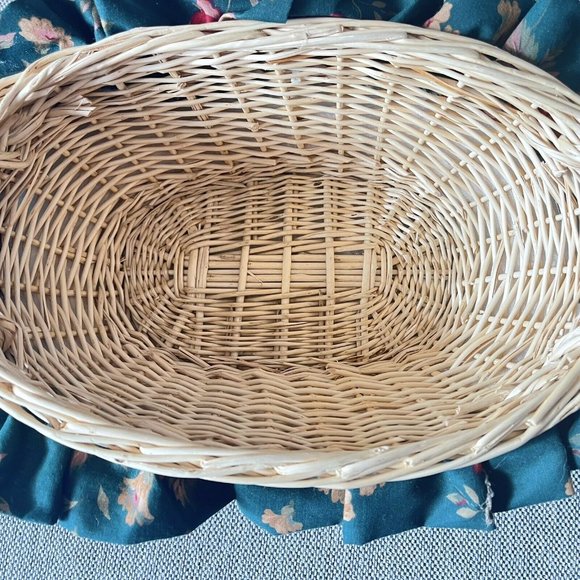 Vtg 90s Christmas Floral Padded Decorative Basket Yarn Sewing. - Picture 5 of 6